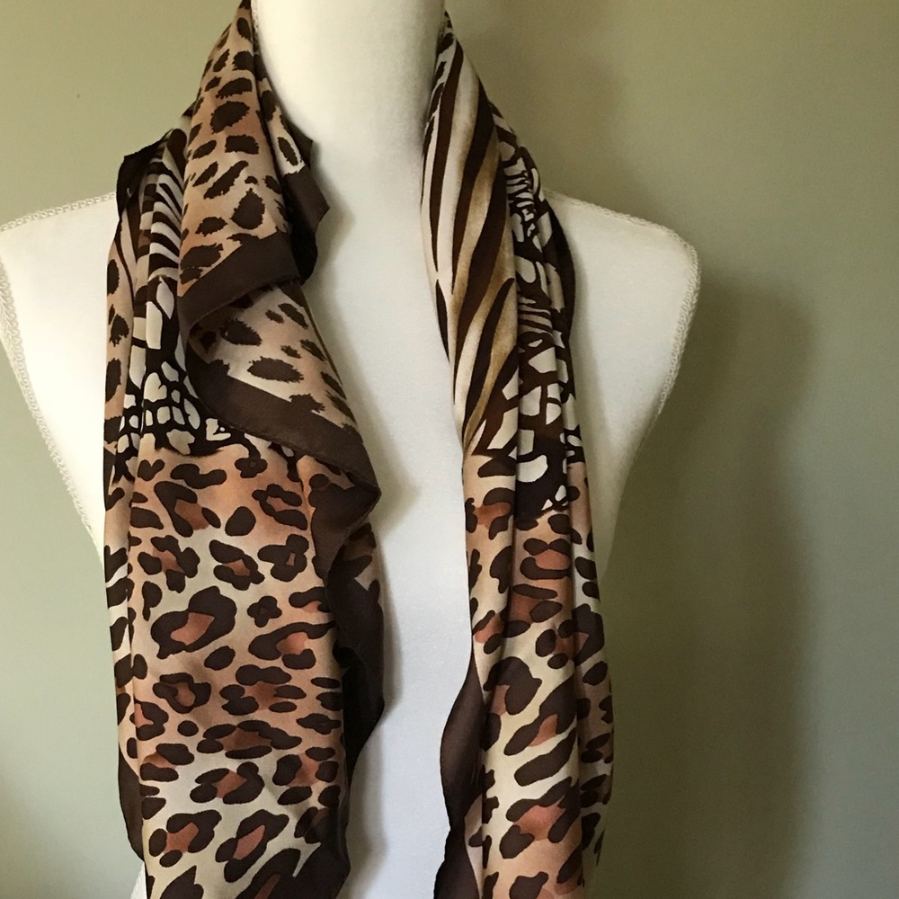 Oscar de la Renta Scarf